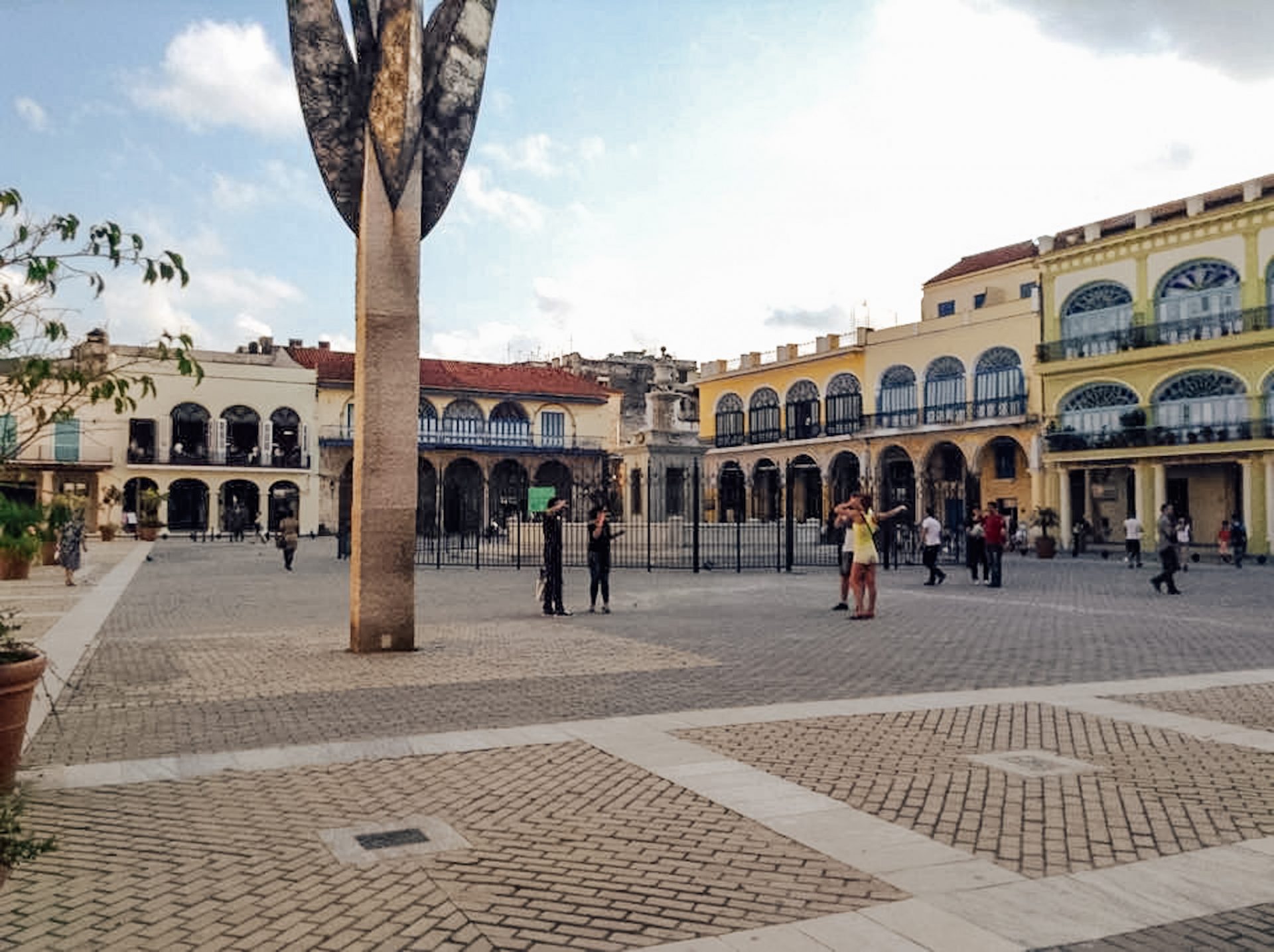 plaza vieja la havane cuba