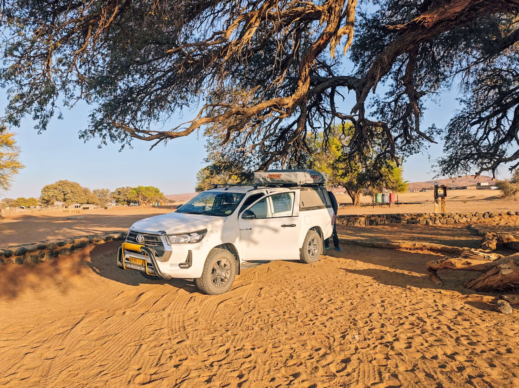 voyager en voiture et tente de toit en namibie guide complet